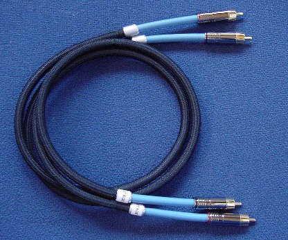 Cable with RCA Cinch plugs